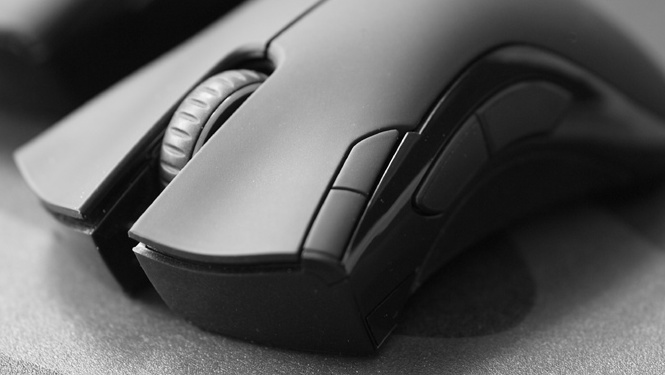 Razer Mamba im Test: Kabelhybrid mit Funk und 5.600 DPI