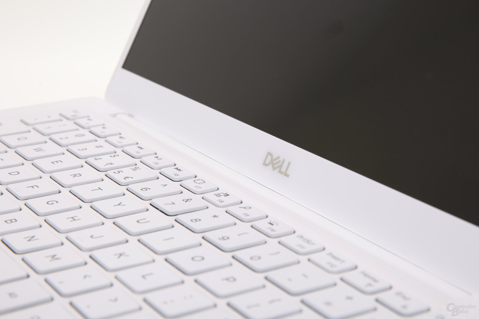 Dell-Logo statt Windows-Hello-Kamera wie noch beim 9370