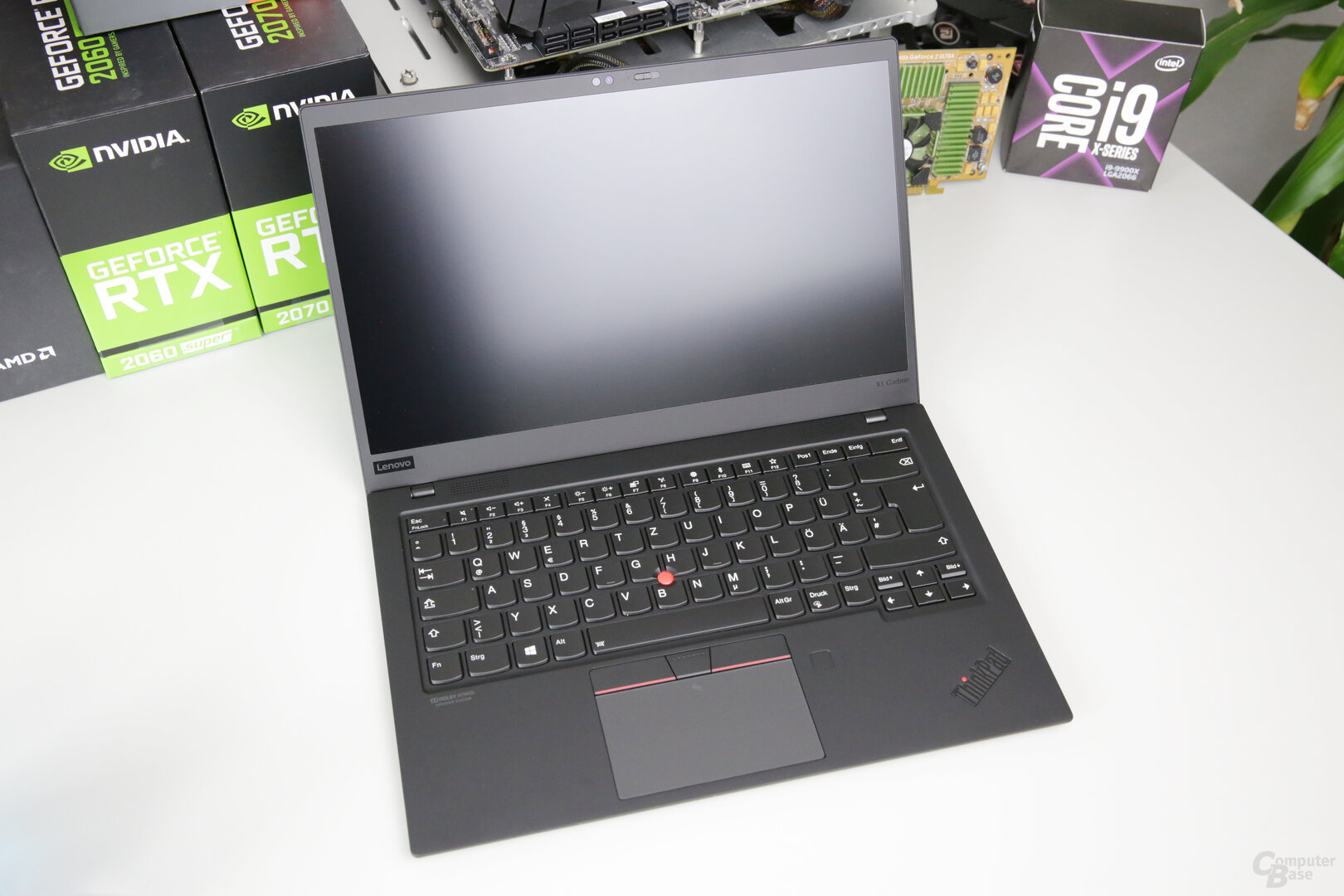 ThinkPad X1 Carbon G7 geöffnet